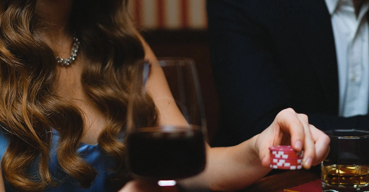 Стильный образ для казино без больших затрат